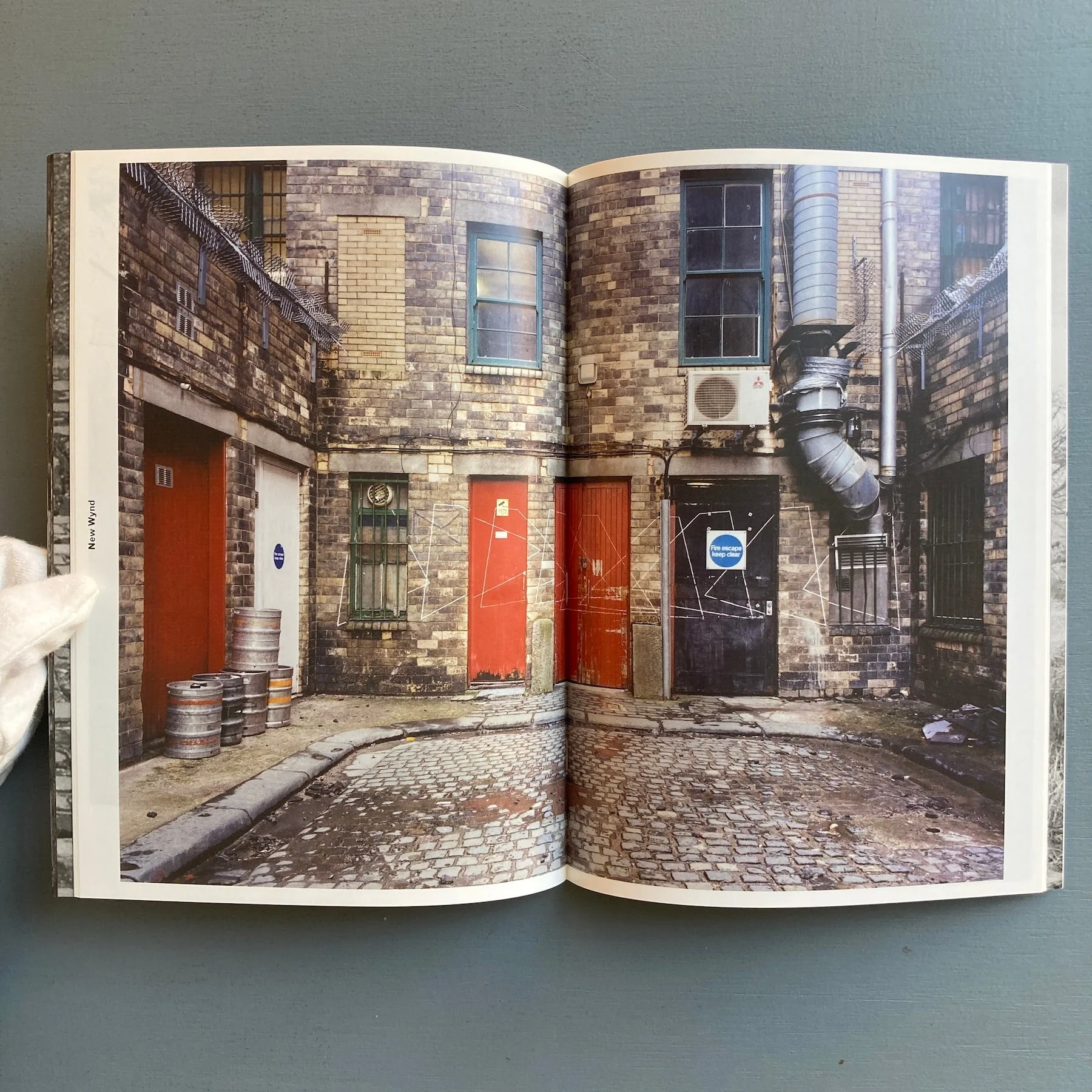 Bart Lodewijks - Looking for a beautiful place - Roma Publications 2003 - Image 9