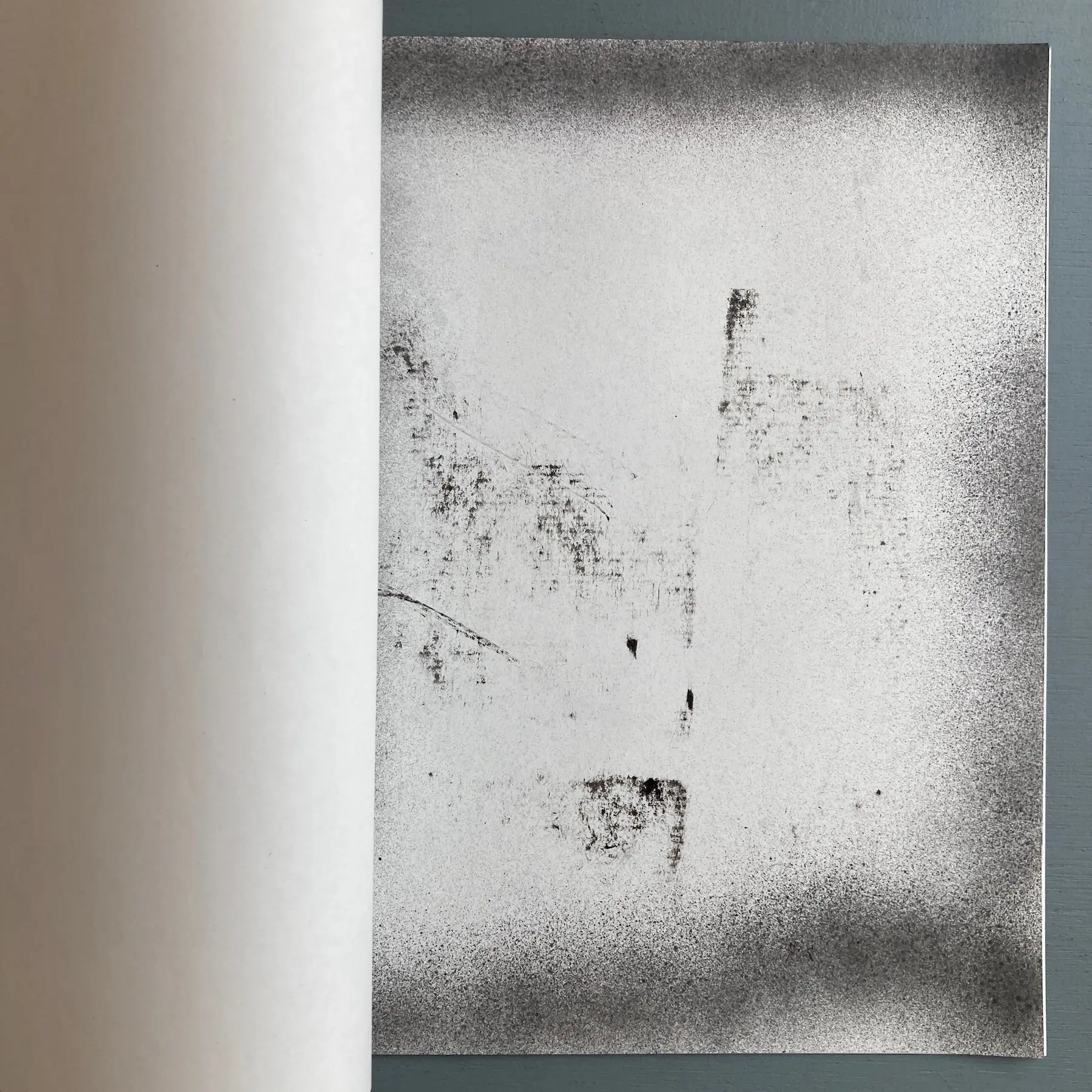 Tim Onderbeke - Untitled #8/15 - Self-published 2014 - Image 2