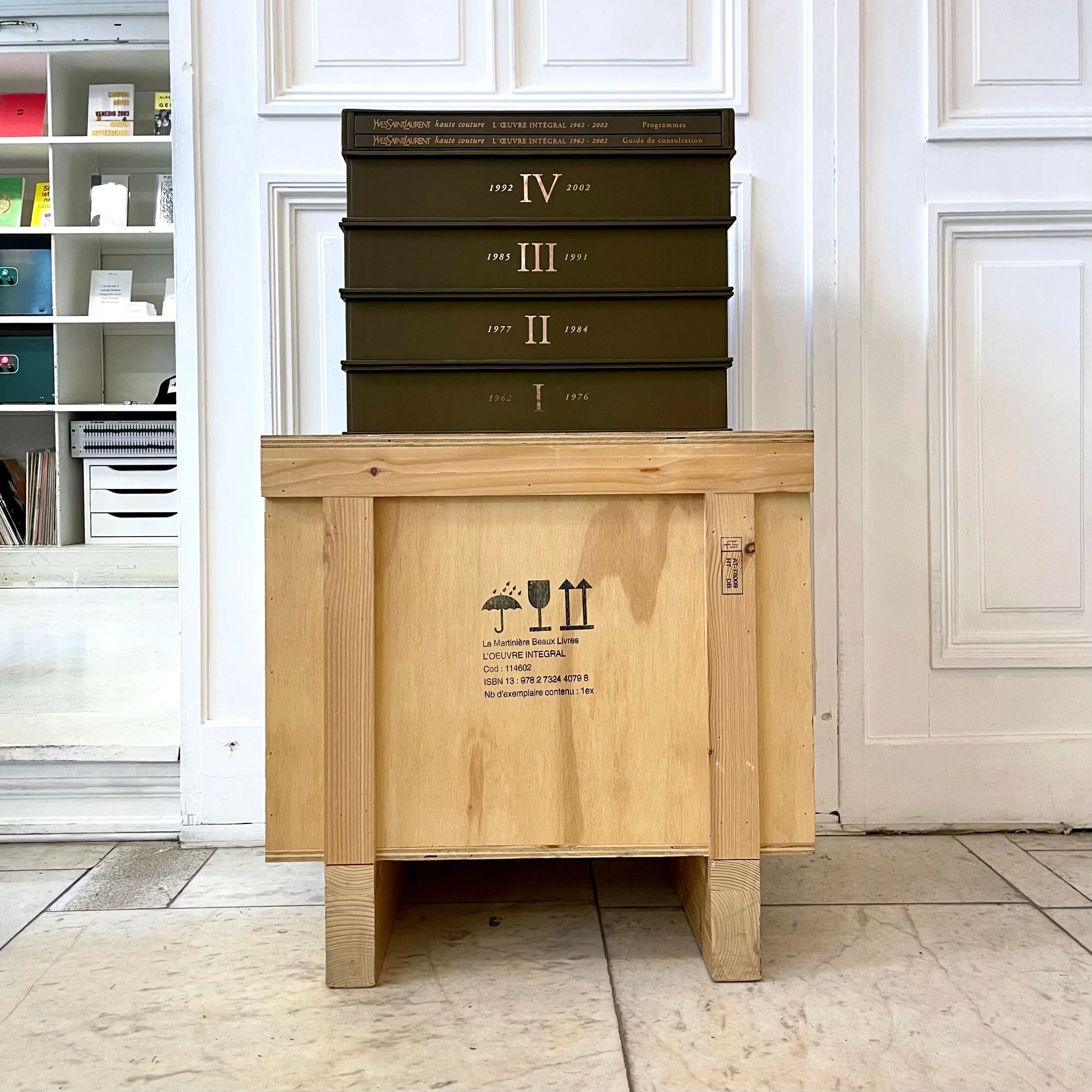 Yves Saint Laurent - Haute Couture L'oeuvre Intégral 1962-2002 - Éditions de La Martinière 2010